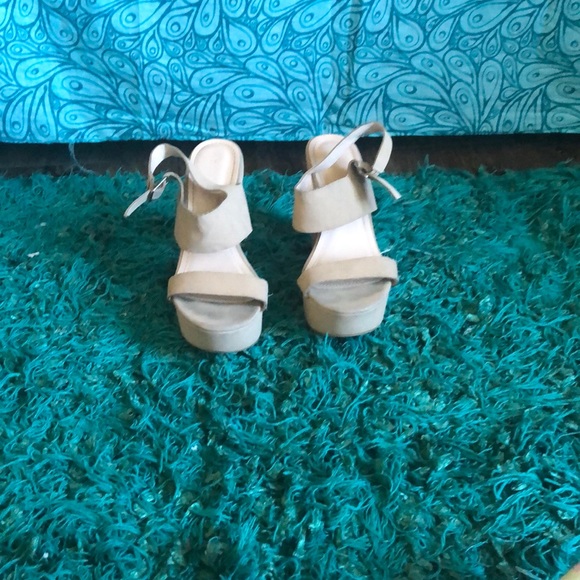 These shoes are PERFECT for date nights - Picture 2 of 2